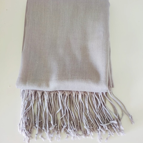 🌸2 for one🌸Soft lilac scarf - Picture 1 of 10